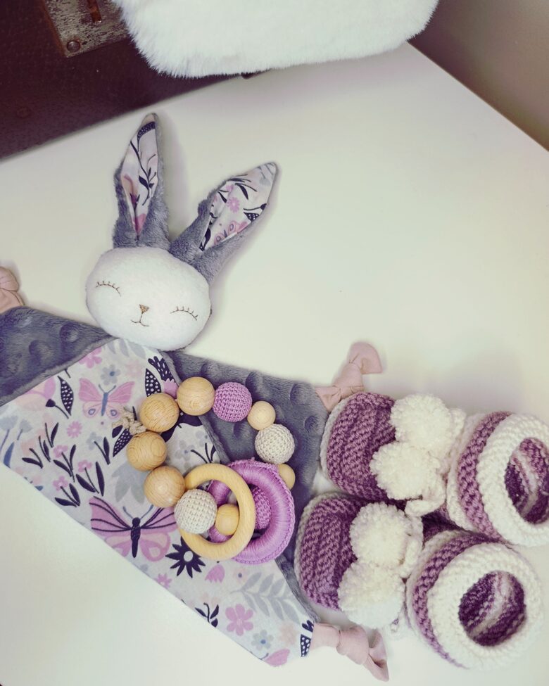 "Maigi violeti tauriņi"